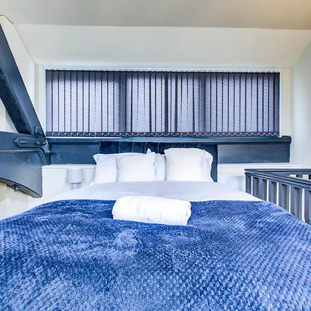 Apartment Stylish Modern 1br Mezzanine In Centre